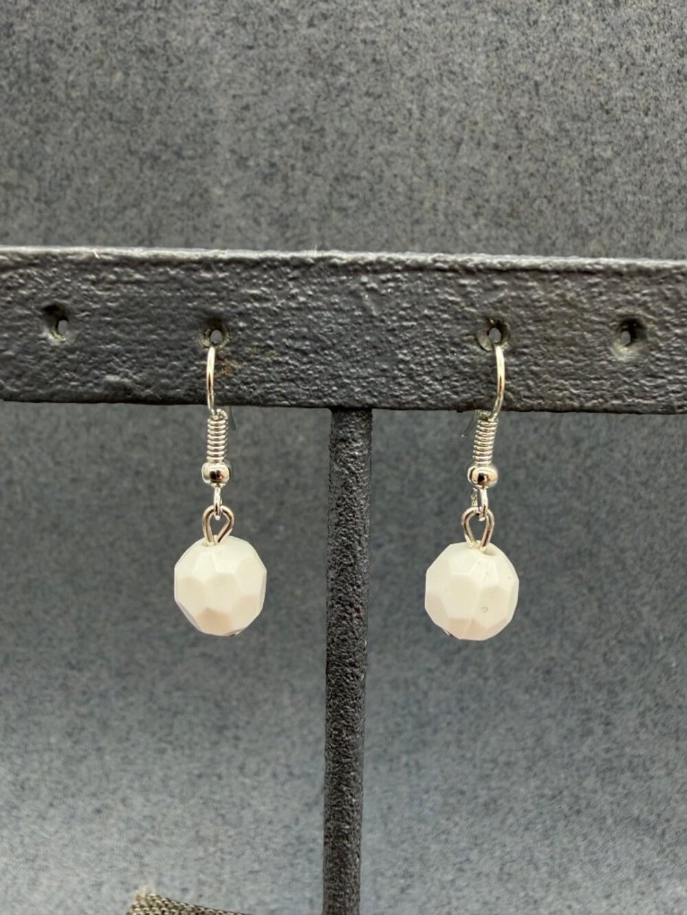 Drop Dangle Pierced Earrings 1 In Faceted White Bead Silver Retro Classic Chic